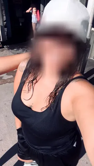 Greta, 34