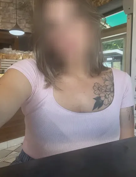 Hannah, 40