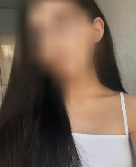 Leyla, 23