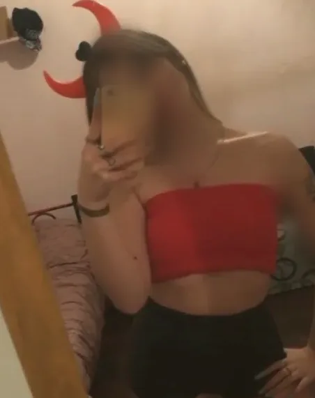 Özlem, 32