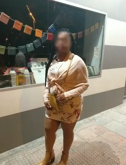 Sabrina, 25